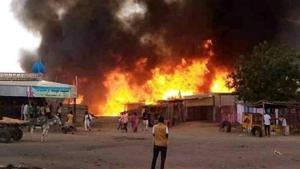 Mercado en Al fasher bombardeado por las tropas paramilitares de la Fuerza de Apoyo Rápido.   