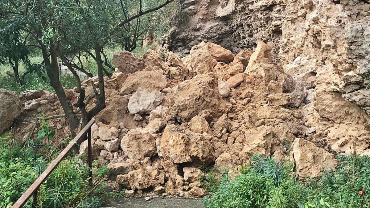 Despreniment de pedres a la zona del Capelló