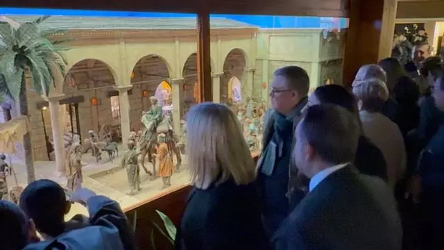 Así se ha inaugurado el Belén Municipal de La Glorieta, en Elche