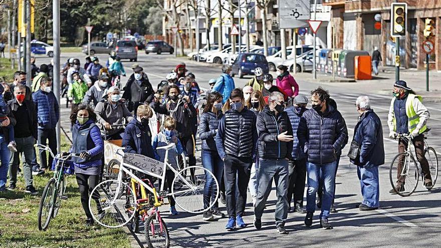 Els participants a la manifestació de Salt.