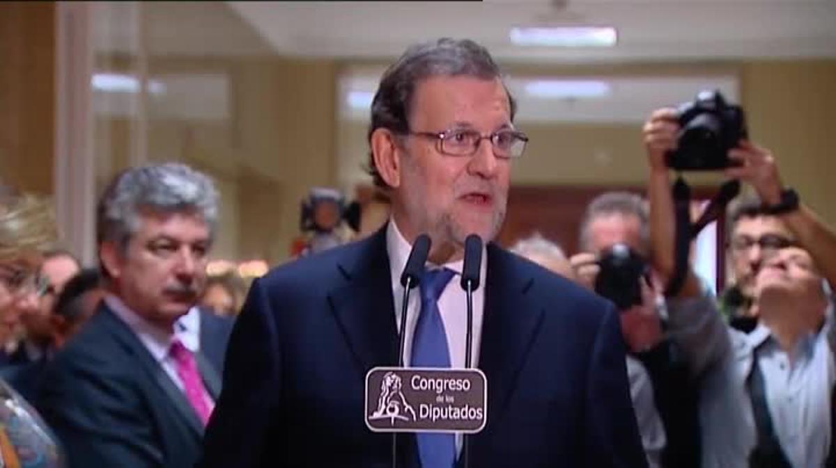 Mariano Rajoy dóna per fet que Pedro Sánchez busca la seva investidura i assegura que ara s’han de tenir converses discretes per conèixer la disponibilitat de cada un.