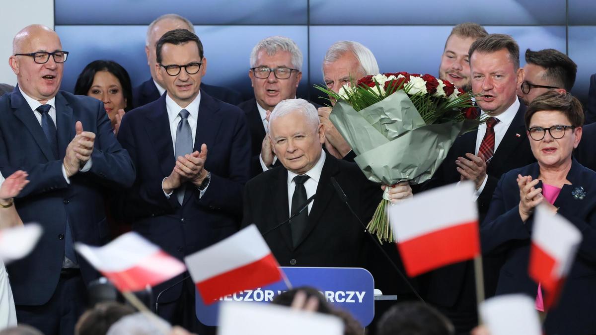 Jaroslaw Kaczynski, líder del partido ultraconservador PiS, tras los resultados de las elecciones en Polonia.