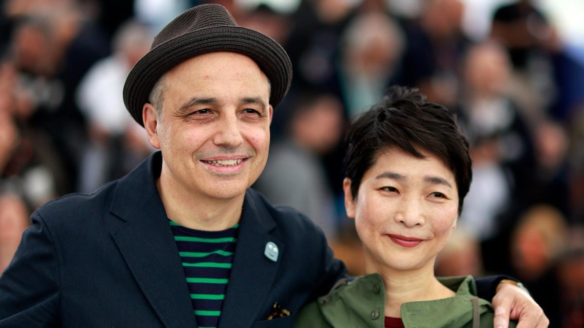 El director español Pablo Berger y Yuko Harami, en el Festival de Cannes 2023.