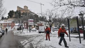 Servicios de emergencia en Almansa (Albacete) el pasado enero, en un temporal de nieve.
