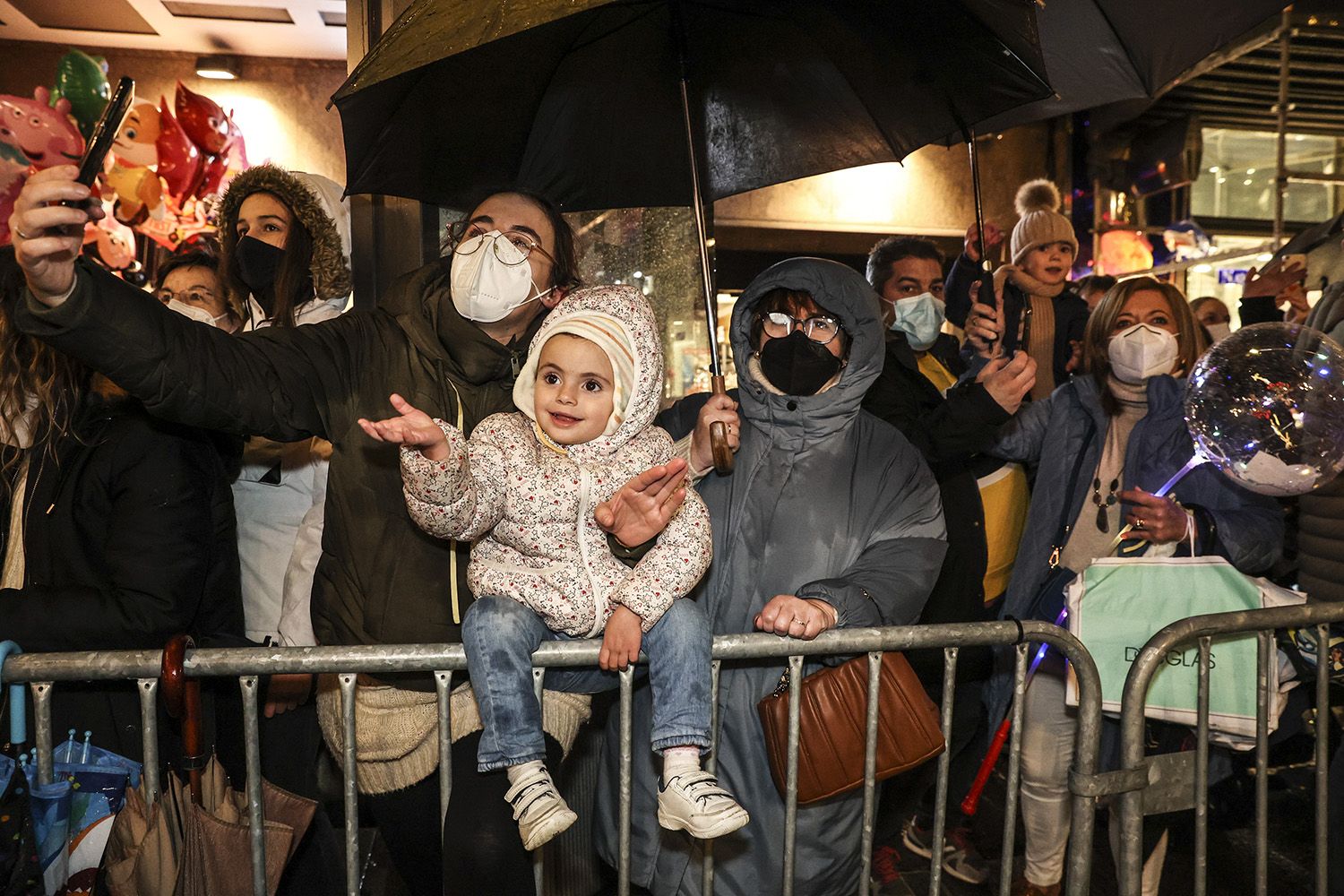 En imágenes: La cabalgata de los Reyes Magos en Oviedo