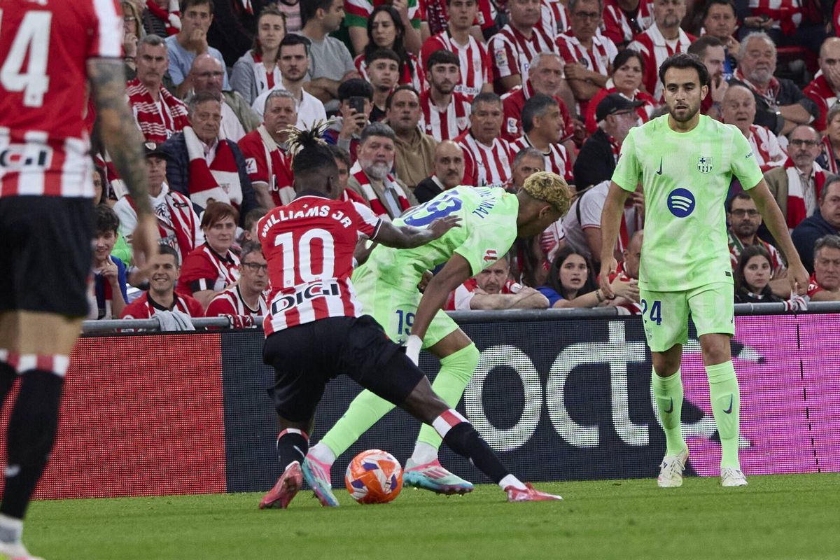 Nico Williams derriba a Lamine Yamal en el último Athletic-Barça.