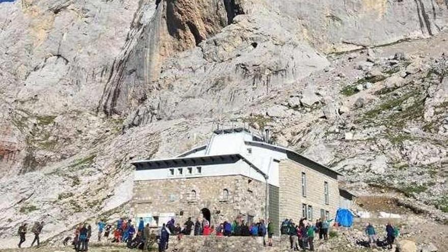 Evacuados dos excursionistas perdidos en Picos de Europa