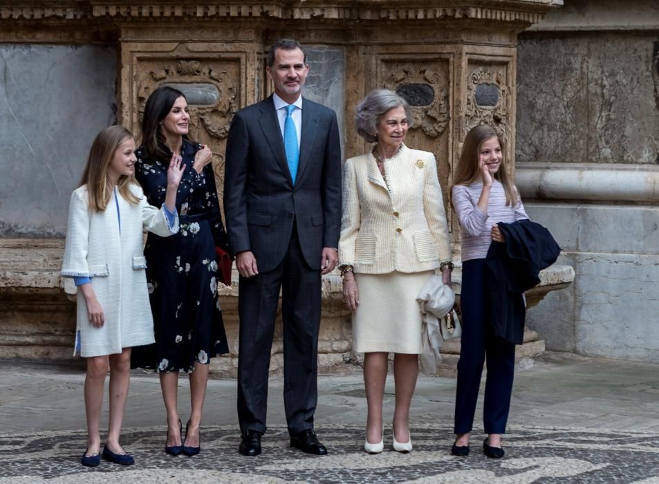 Los Reyes asisten a la misa de Pascua en la Catedral de Mallorca