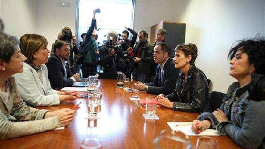 PSN, Geroa Bai, Podemos e I-E retoman la negociación para alcanzar un acuerdo en el Parlamento de Navarra