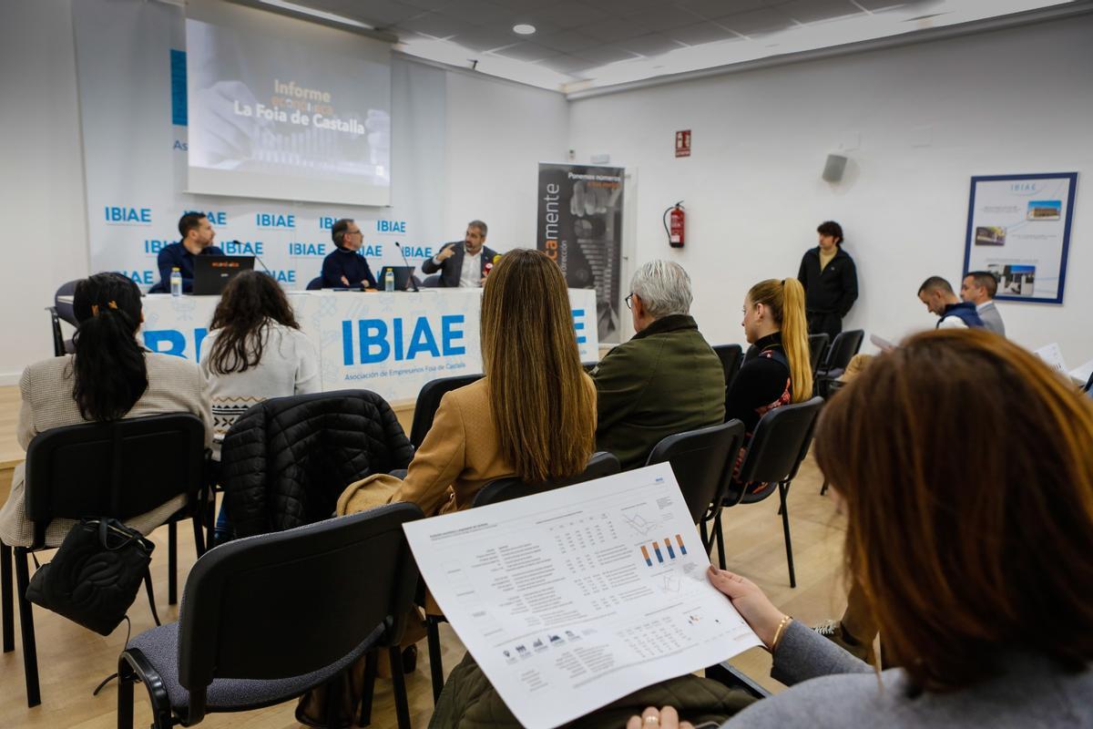 Presetación del estudio en la sede de la patronal IBIAE en Ibi.