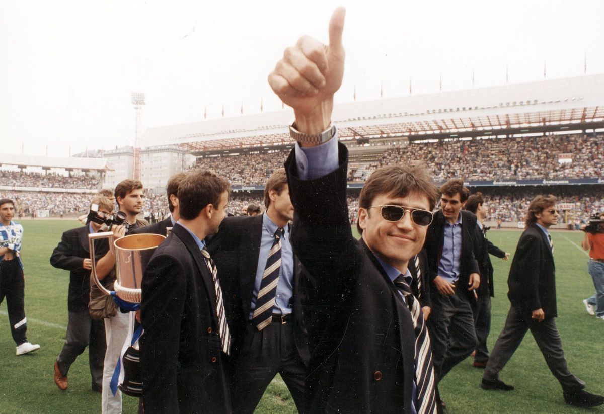 Alfredo en Riazor con el título de 1995