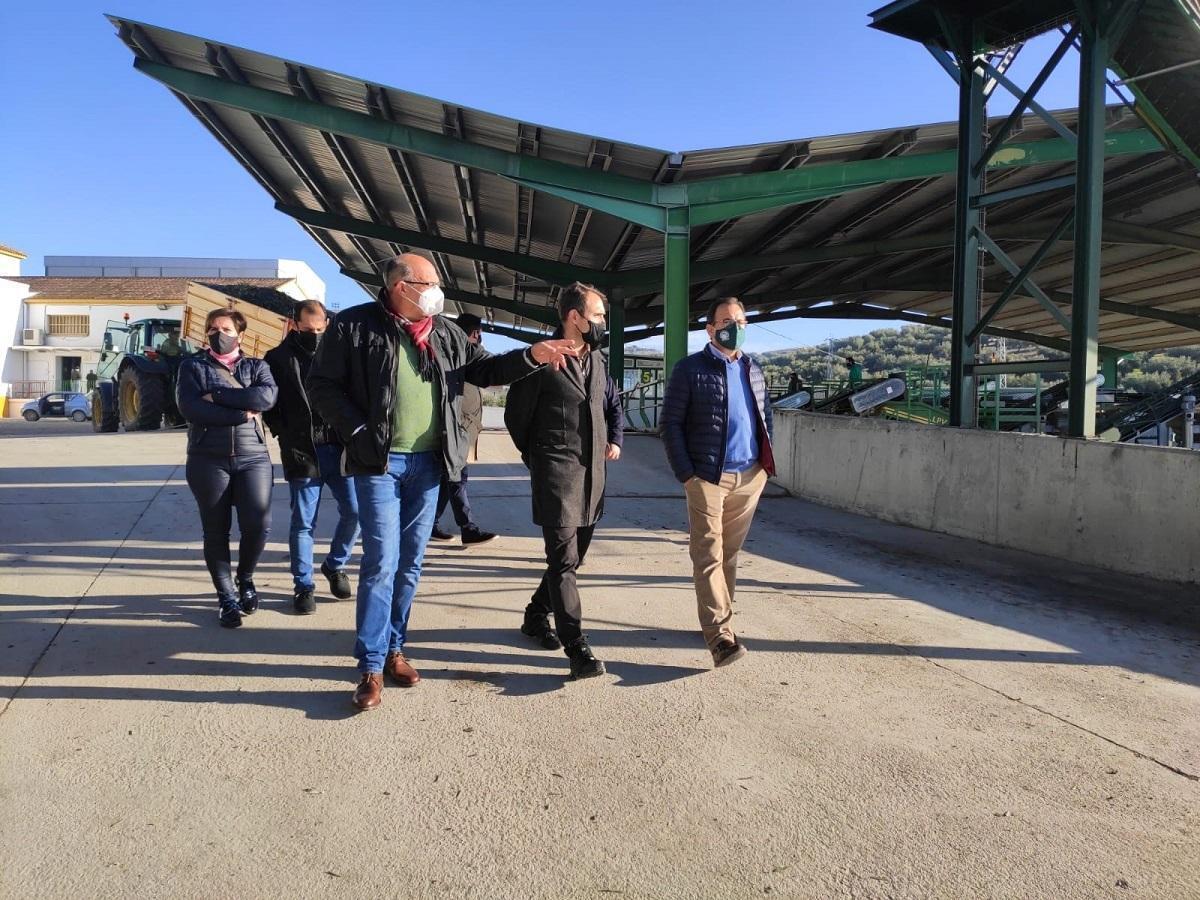 Valero critica que Moreno defiende políticas agrarias comunitarias que penalizan a pequeños agricultores
