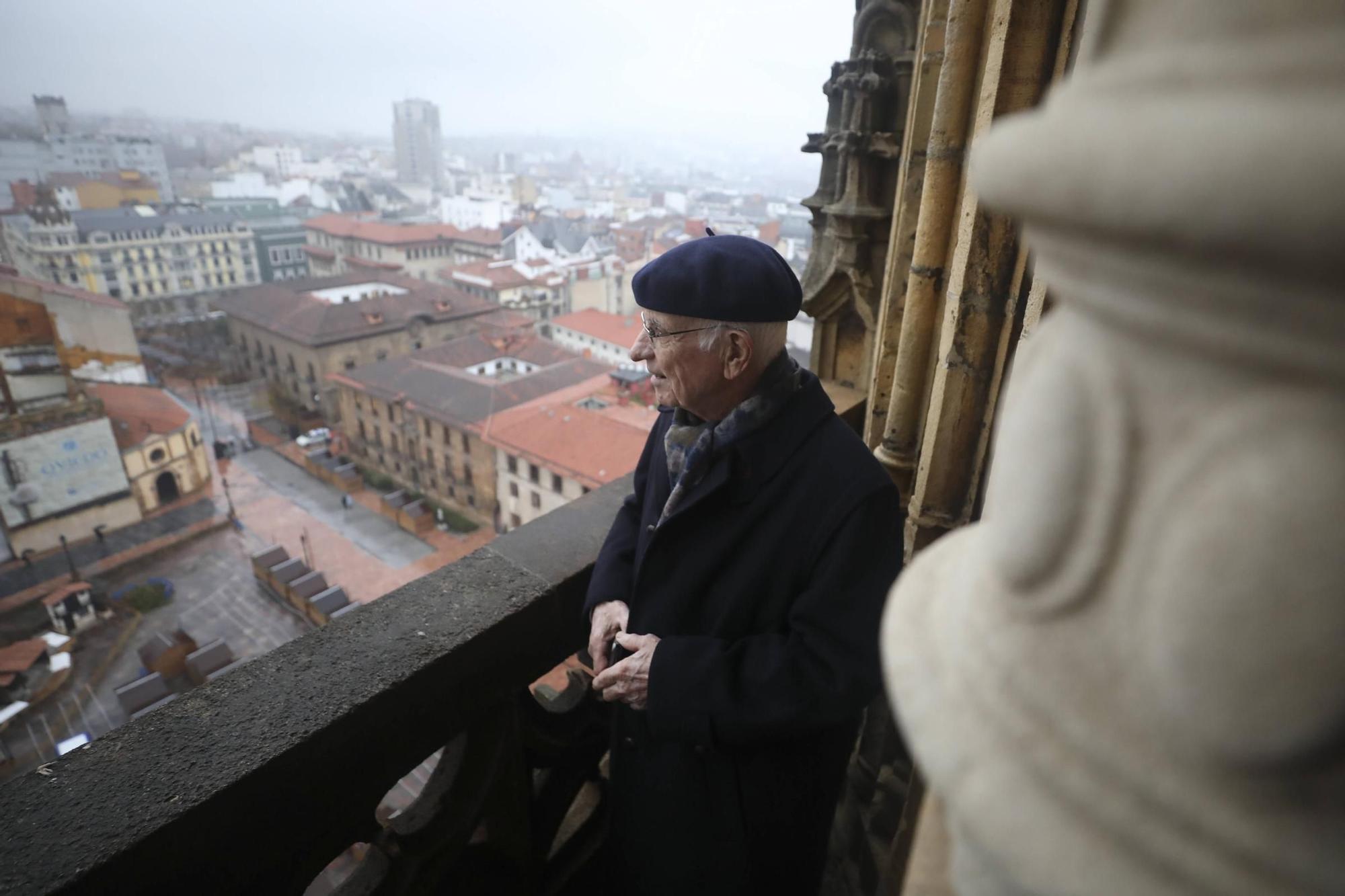 En imágenes: Visita de Jean-François Botrel a la catedral de Oviedo