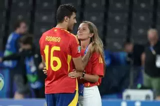 Laura Iglesias, cirujana, desmiente sus inicios con Rodri, capitán de la Selección: "Eres un exagerado. Tú dices que te costó seis meses"