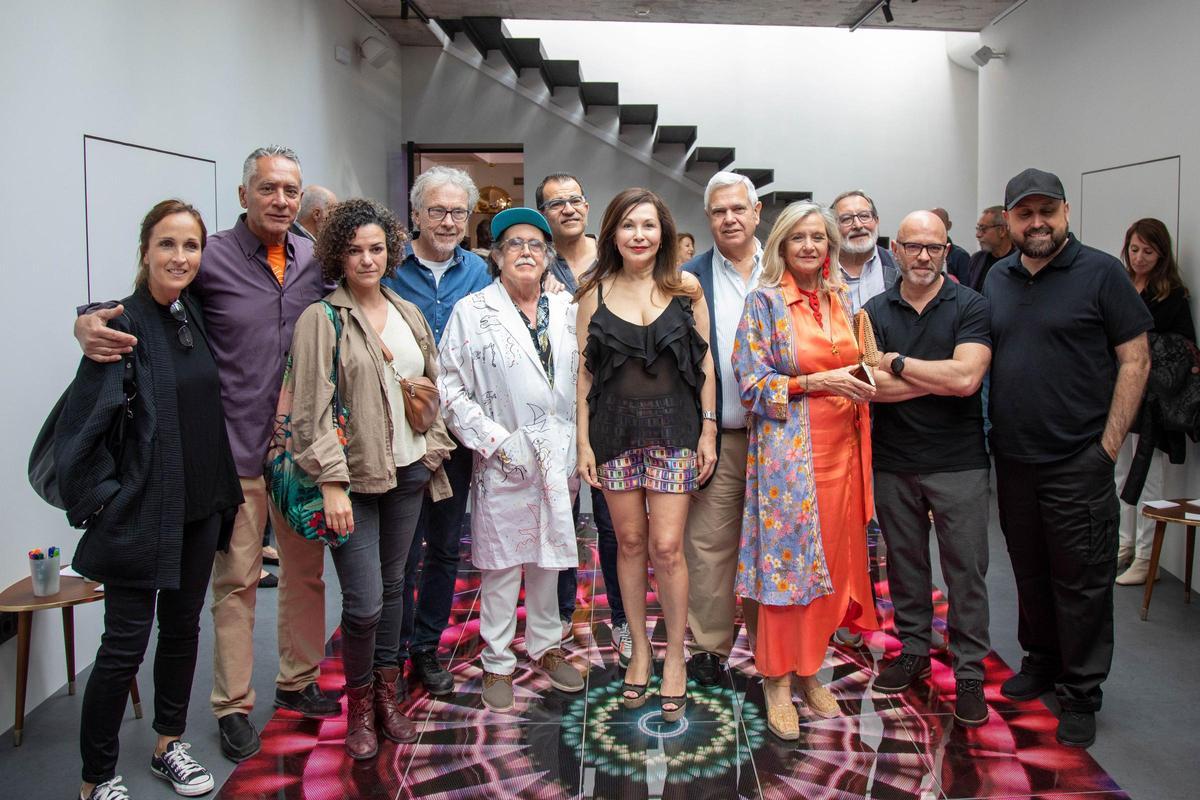 La galería de arte del hotel Artmadams se inaugura con pintura efímera La galería de arte del hotel Artmadams se inaugura con pintura efímera