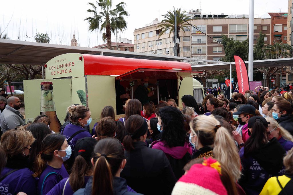 Carrera de la Mujer Murcia 2022: las participantes posan en el photocall