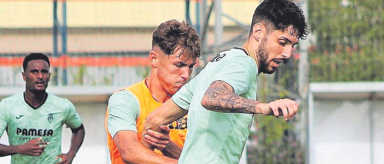 El delantero Fer Niño apunta a liderar el ataque del Villarreal B ante el Andorra.