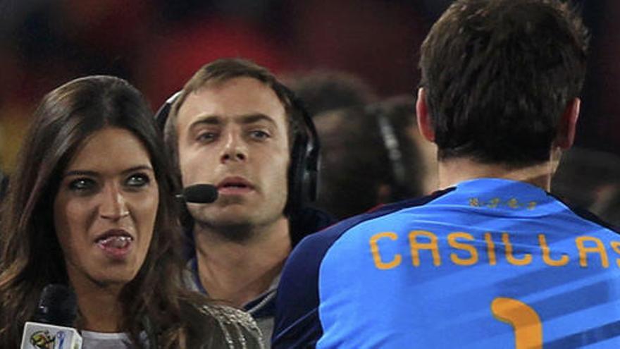 Sara Carbonero entrevista a Iker Casillas al termino
