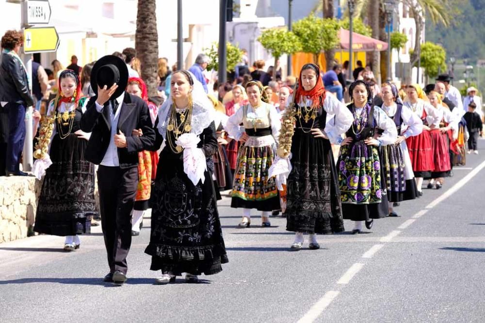 Buen día y mucha gente en Sant Josep