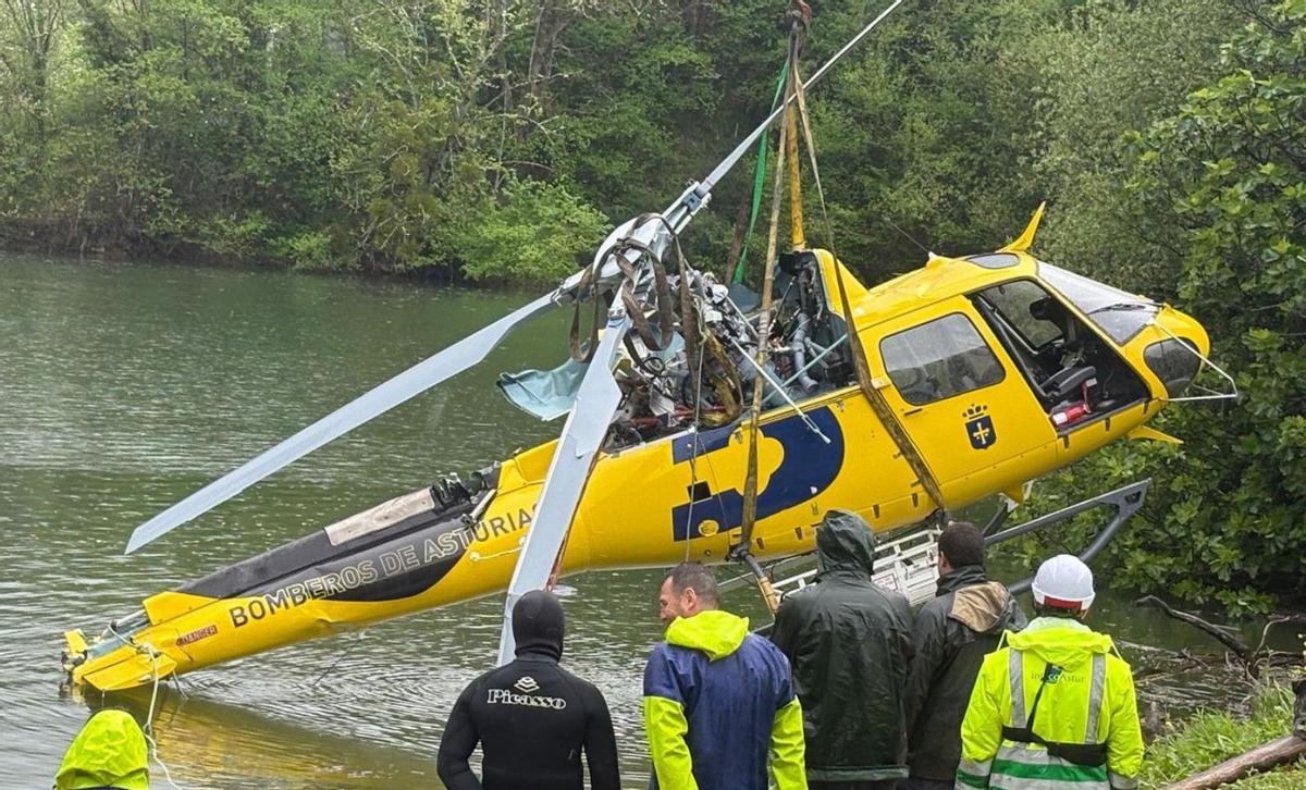 El rescate del helicóptero que cayó al pantano de Tanes.