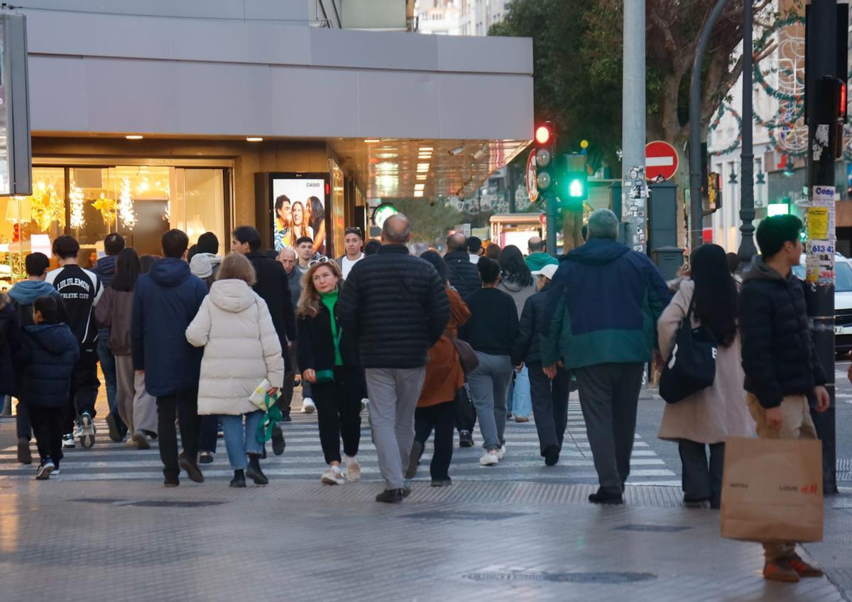 València se prepara para la Nochebuena: Llenazo en el Mercado Central y en el centro