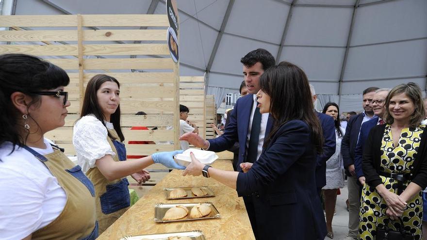La degustación de la Festa do Salmón bate récords con la participación de 17 hosteleros