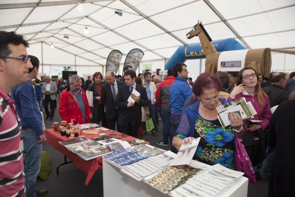 Inauguración de la feria de turismo minero en el pozo Sotón de Hunosa