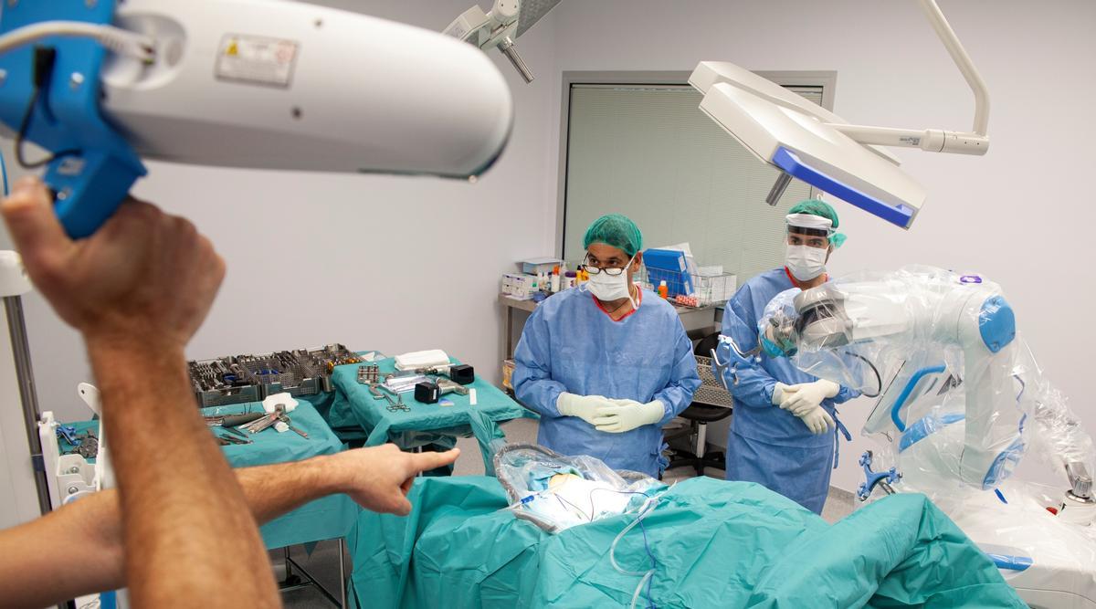 ROSA robot teknolojisi sayesinde mükemmel diz protezi ameliyatına daha yakın