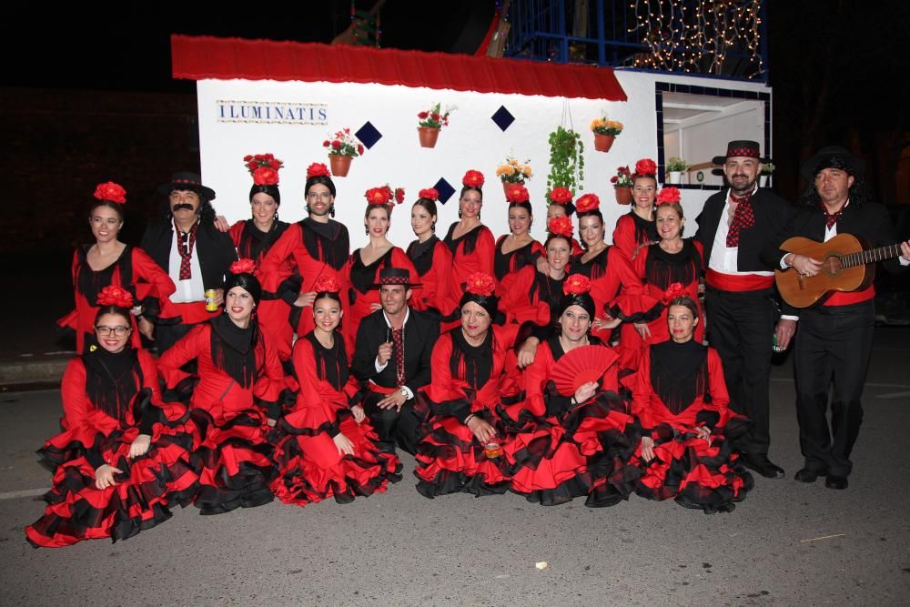 Tret de sortida multitudinari al carnaval de Roses