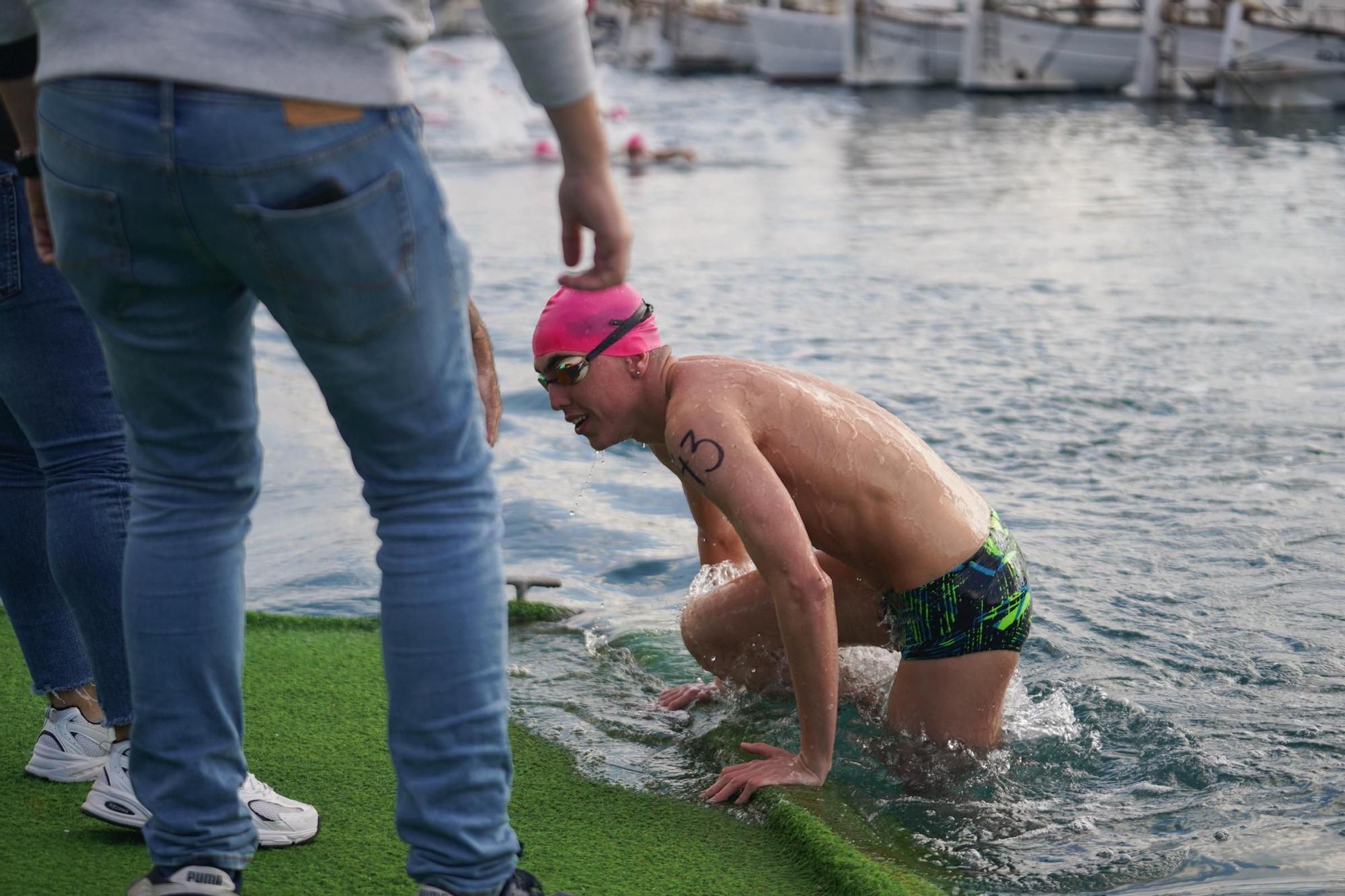 Todas las imágenes de la Copa de Nadal de natación en Ibiza