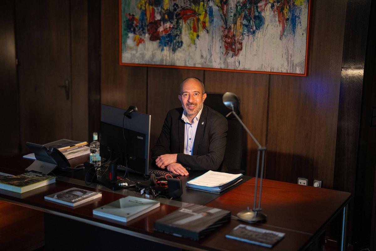 El alcalde de Manresa, Marc Aloy, en su despacho.