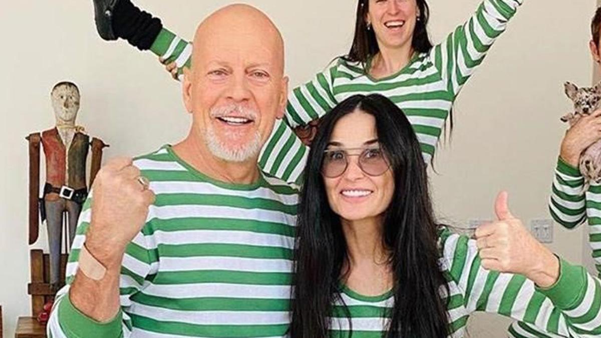 Bruce Willis y Demi Moore con sus hijas.