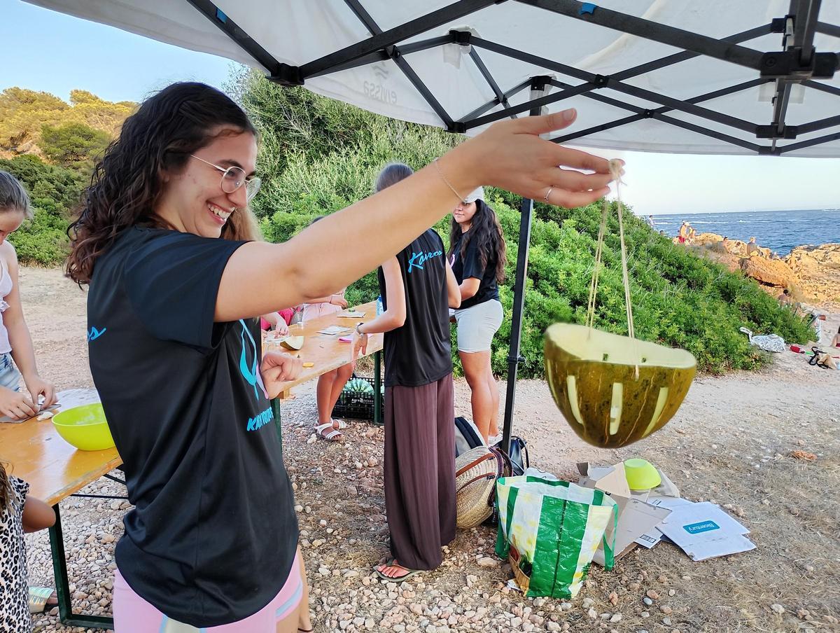 Los 'fanallets' de Sant Ciríac, imprescindibles entre los más pequeños