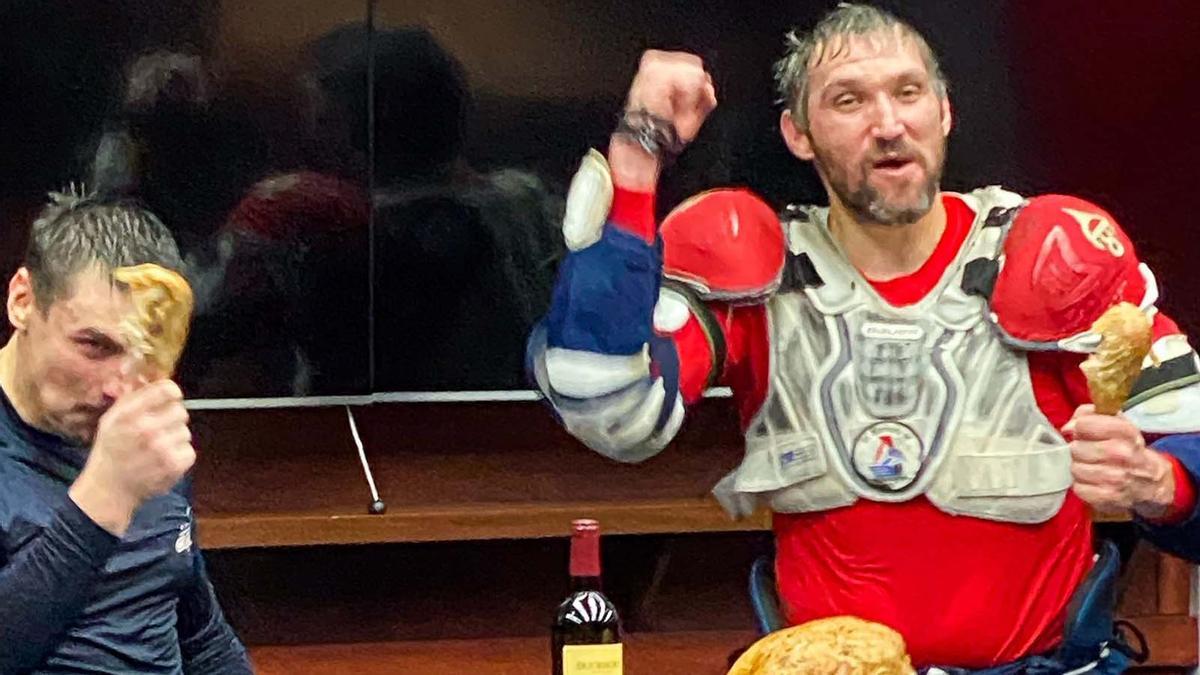 Ovechkin, de celebración en el vestuario