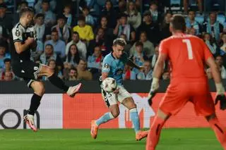Premio a la Europa League del Celta: Mingueza, en el once ideal, y dos goles celestes entre los mejores