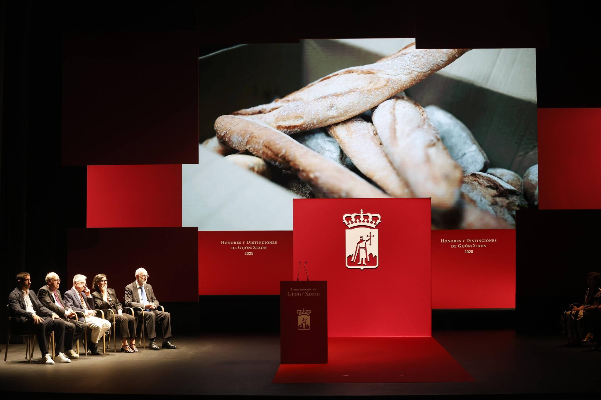 La entrega de medallas y distinciones de Gijón, en imágenes