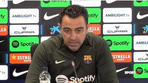 Xavi hernández explica su continuidad en una rueda de prensa