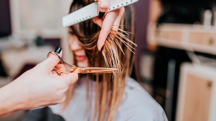 El motivo por el que muchas mujeres de 50 se cortan el pelo este años: la tendencia de 2023 que rejuvenece el rostro