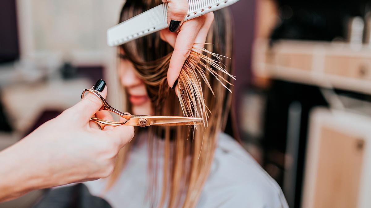 CORTE DE PELO MUJER 2023 | El corte de pelo de mujer que se ha vuelto viral  en Europa para el invierno (sirve para todas las edades y tipos de cabello)