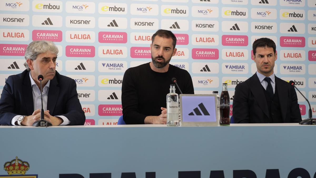 Txema Indias, Rubén Sellés y Fernando López, en la presentación del técnico.