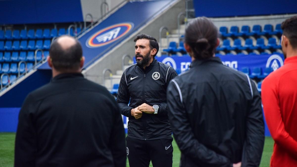 Eder Sarabia, durante un entrenamiento