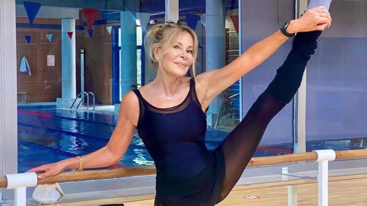 Ana Obregón defiende un ejercicio sin excesos y ha trabajado en movimientos inspirados en la danza.