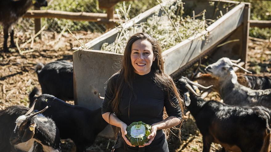 La tinerfeña que elabora de manera artesanal el queso ecológico más deseado