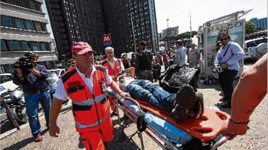 Almenys 21 ferits en xocar dos combois al metro de Roma