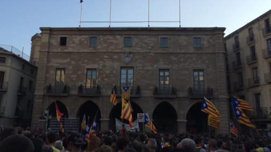 La teulada de l&#039;Ajuntament de Manresa sense la bandera espanyola