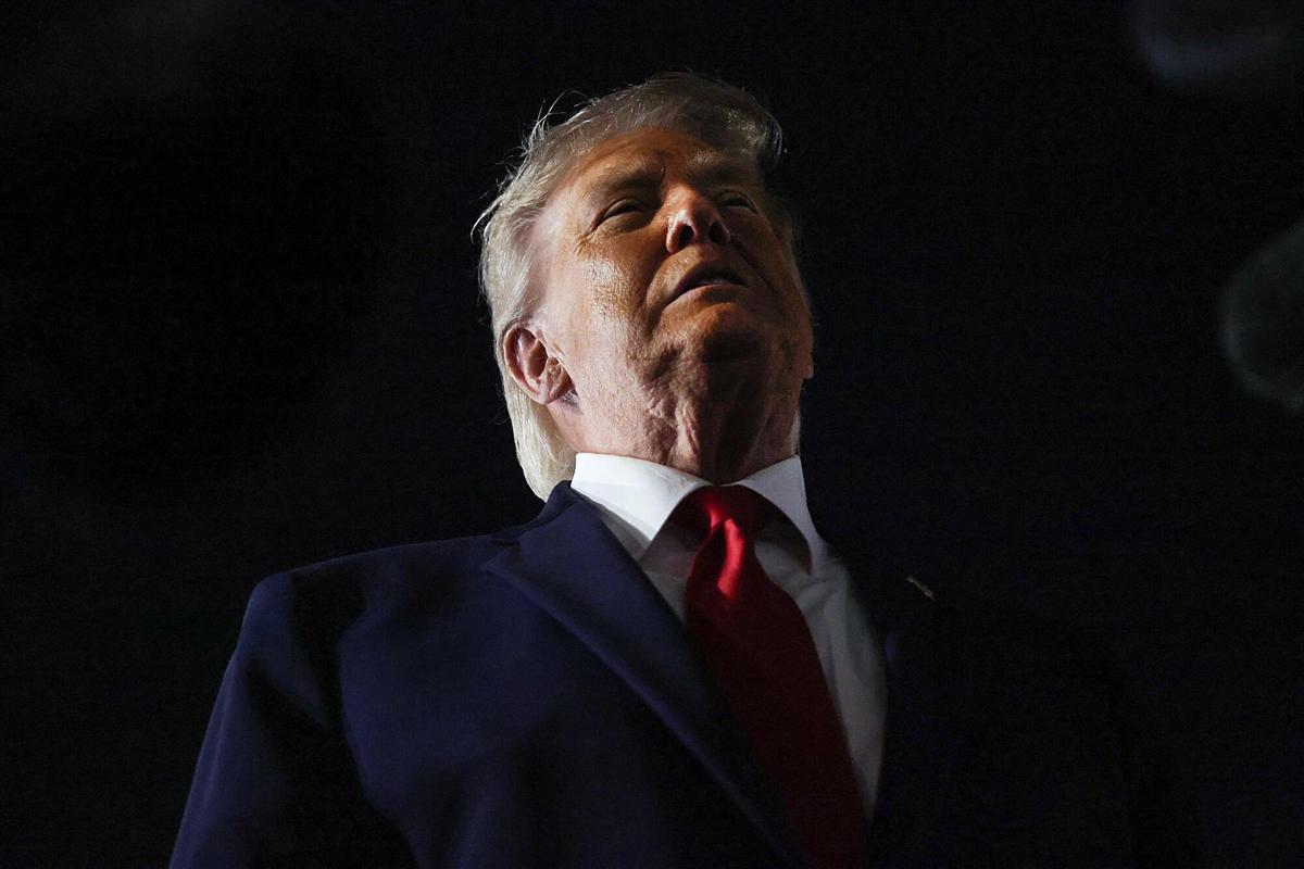 Trump anuncia represàlies contra Teheran per fer caure un helicòpter