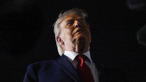 Trump anuncia represàlies contra Teheran per fer caure un helicòpter