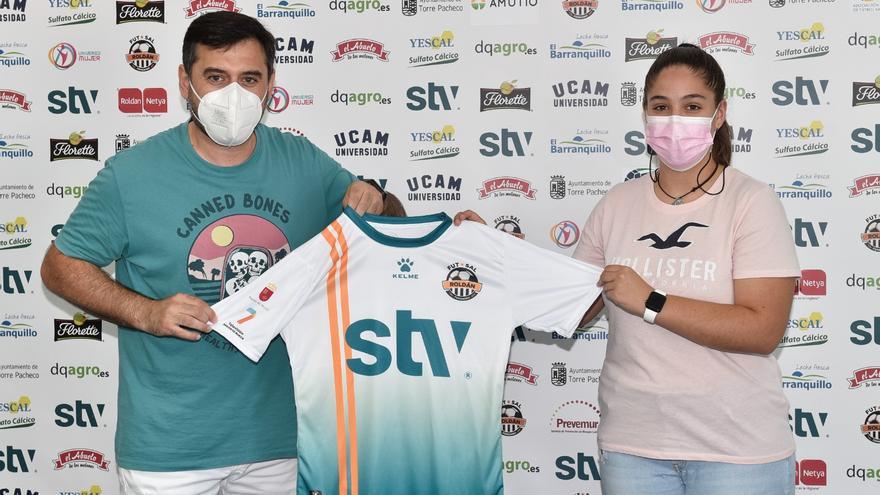 El STV Roldán suma gol con la incorporación de la pívot Patricia Ortega