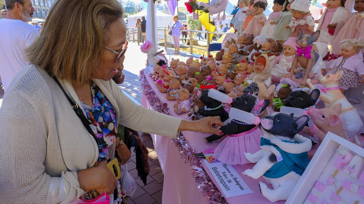 Belén de arena y mercadillo de Las Canteras