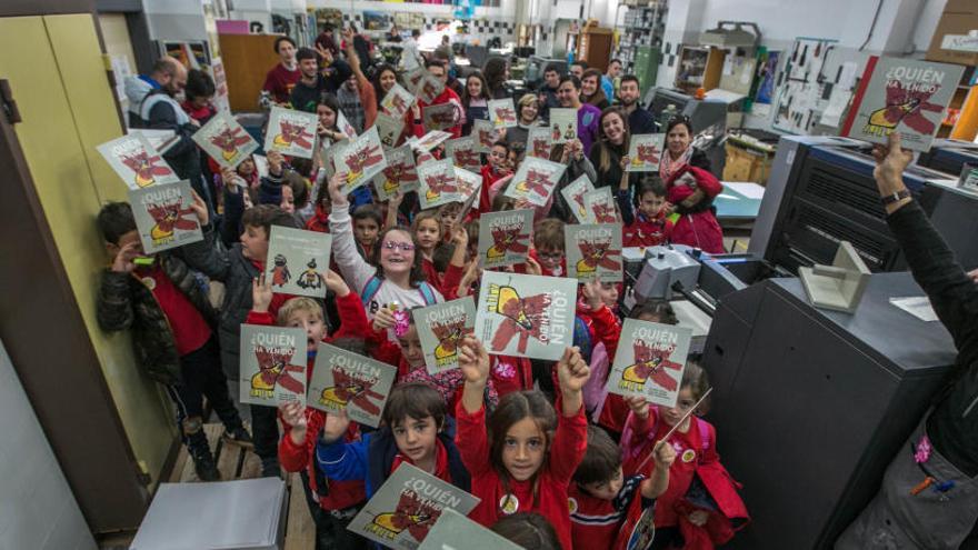 L&#039;alumnat de Primària que va visitar el taller de l&#039;IES Carrús.